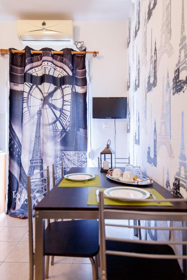 Modern Apartment Kalamáta Eksteriør bilde