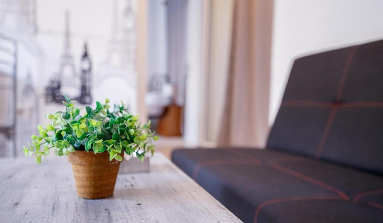 Modern Apartment Kalamáta Eksteriør bilde